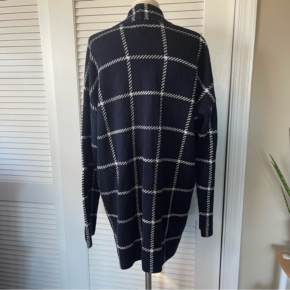 Bass Navy and White Oversized Single Button Cardigan - Picture 5 of 6